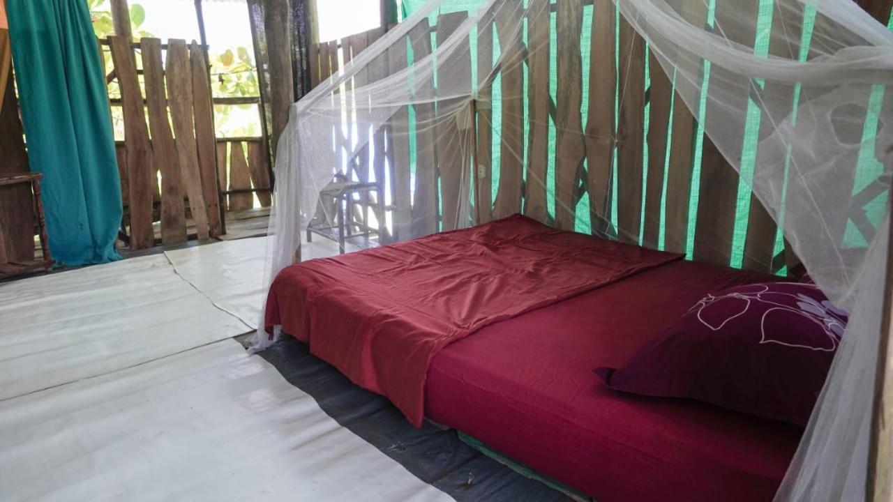 Hotel Miguel Surf Camp à Quepos Extérieur photo